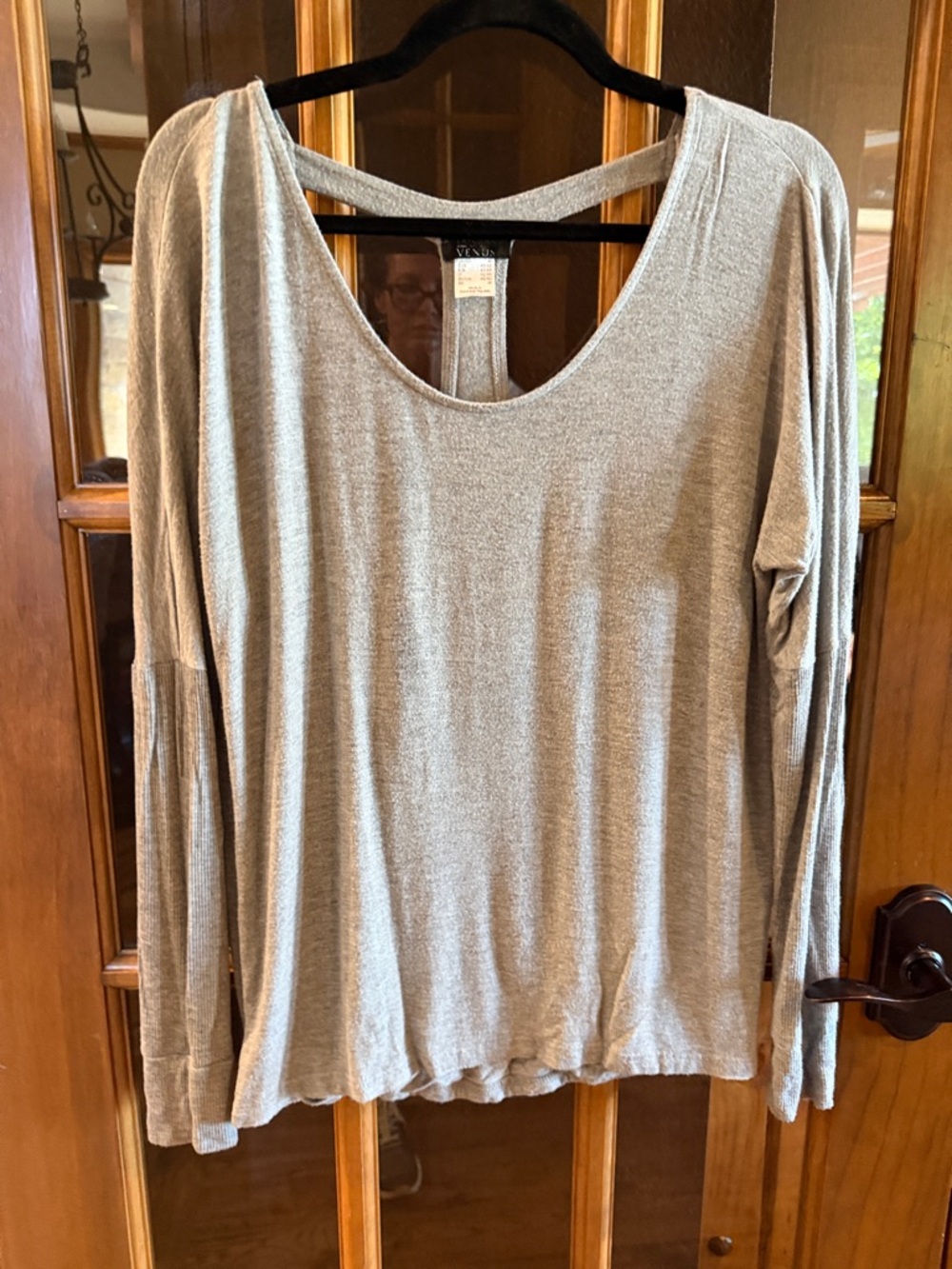 VENUS Light Gray Long-Sleeve Scoop Neck Top with Back Strap